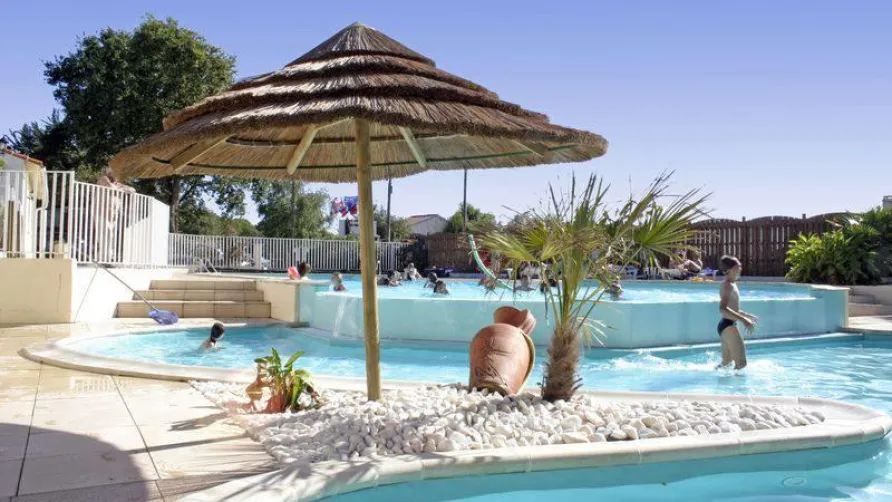 Camping Le Port Chéri