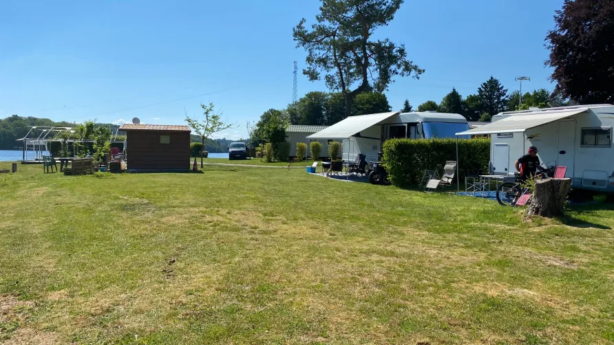 Flower Camping Le Port de Neuvic