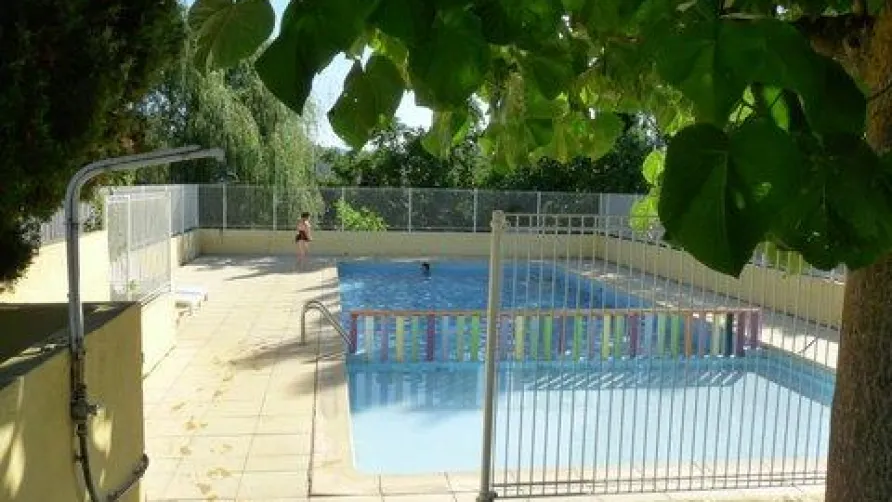 Camping LES ACACIAS