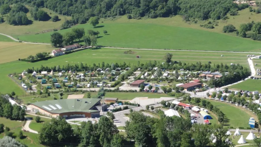 Domaine La Roche D'Ully ****