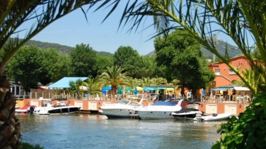 Holiday Marina Resort