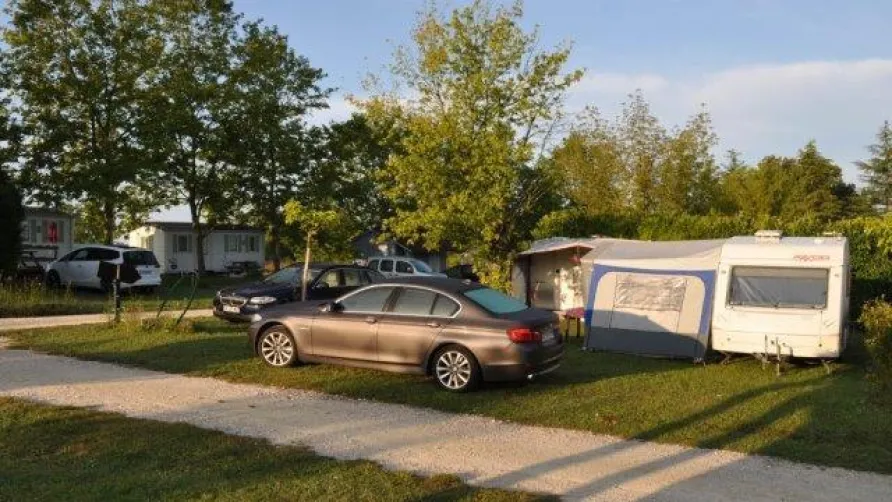 Camping Brantôme Far Ouest