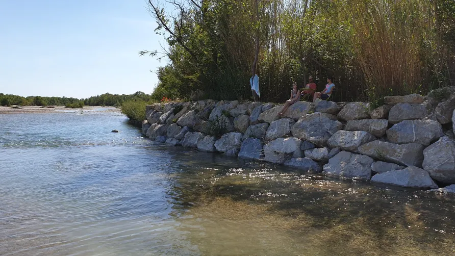 Flower Camping Les Rives de l'Aygues
