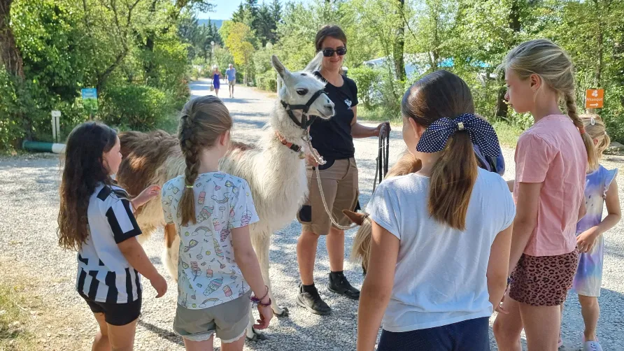 Flower Camping Les Rives de l'Aygues