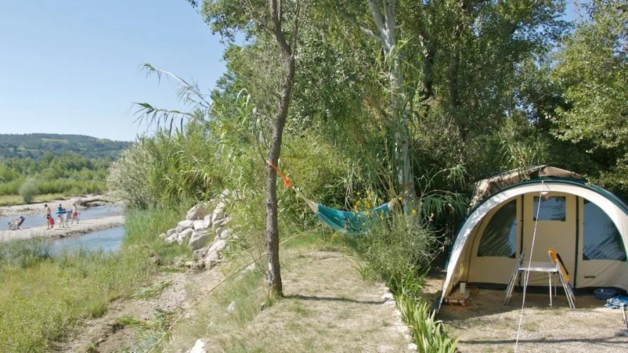 Flower Camping Les Rives de l'Aygues