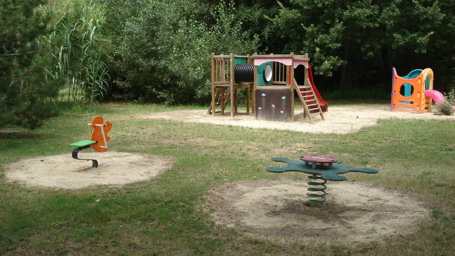 Flower Camping Les Rives de l'Aygues