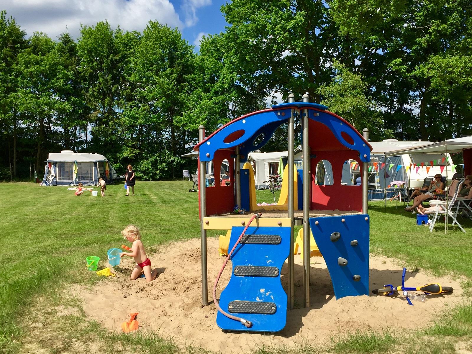 Camping De Noetselerberg
