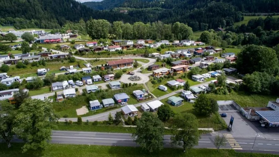 Camping Lac des Brenets