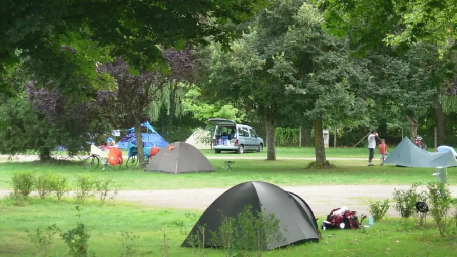 Camping La Cascade***