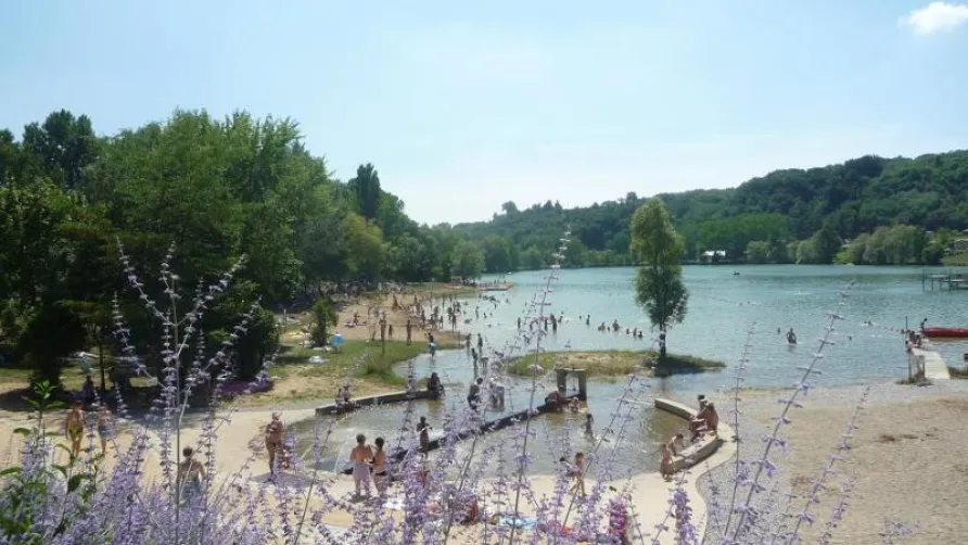 Domaine du Lac de Champos