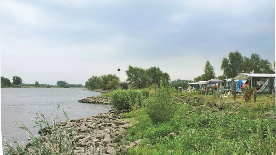 Recreatiepark en Jachthaven De Scherpenhof
