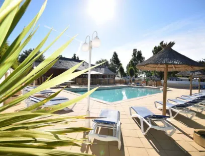 -- DOMAINE MON CALME --   Camping & Appart Hôtel