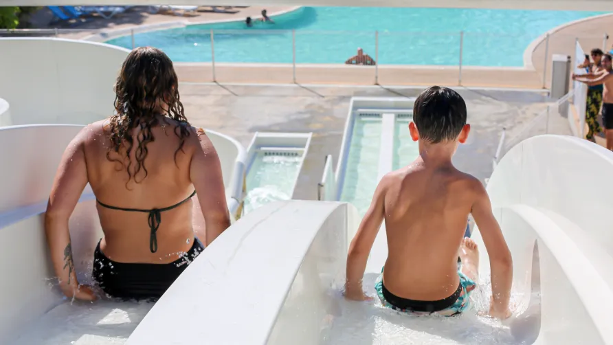 Camping Nature L'Airial****