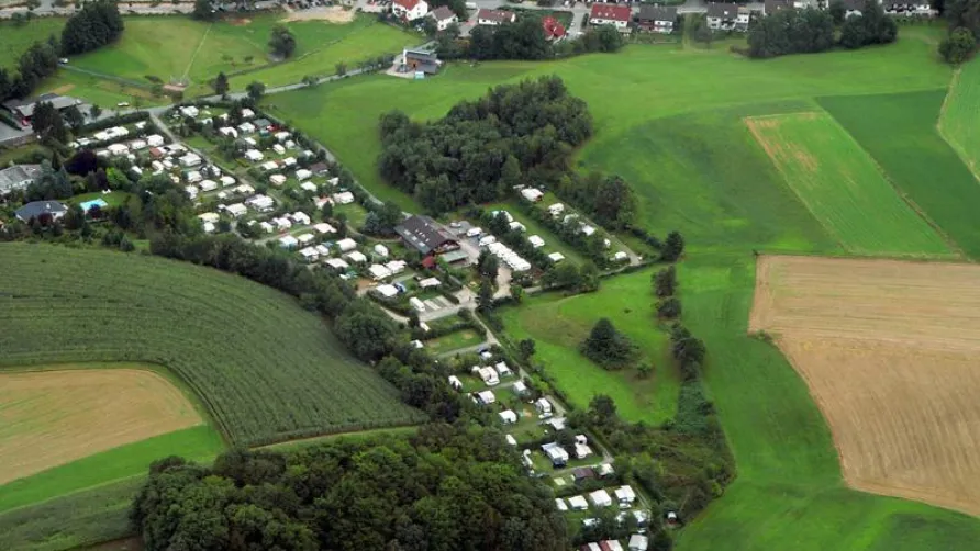 Nibelungen-Camping Am Schwimmbad