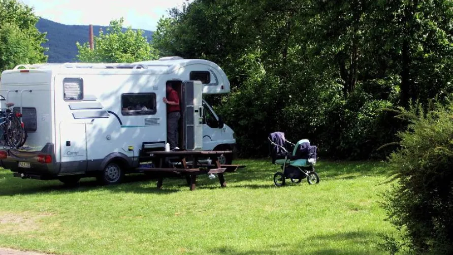 Nibelungen-Camping Am Schwimmbad