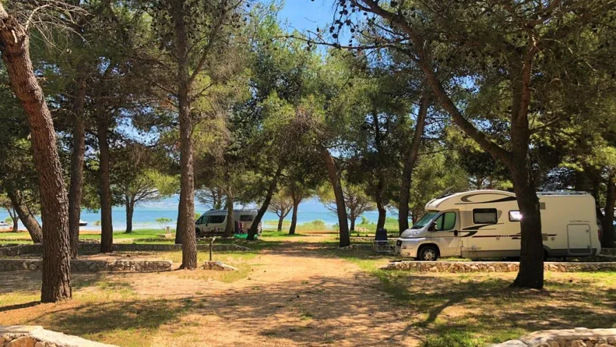 Camping Vransko Jezero Crkvine
