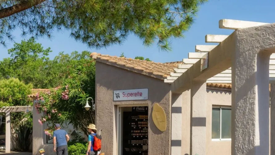 Camping Marina d'Erba Rossa