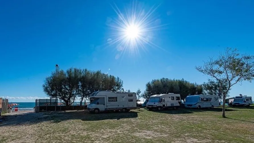 Camping Surabaja-La Playa