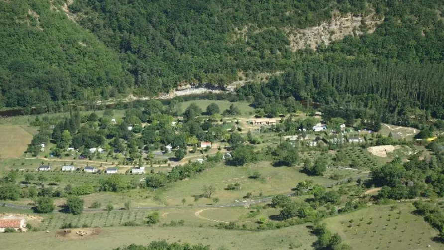 Camping LE ROC QUI PARLE