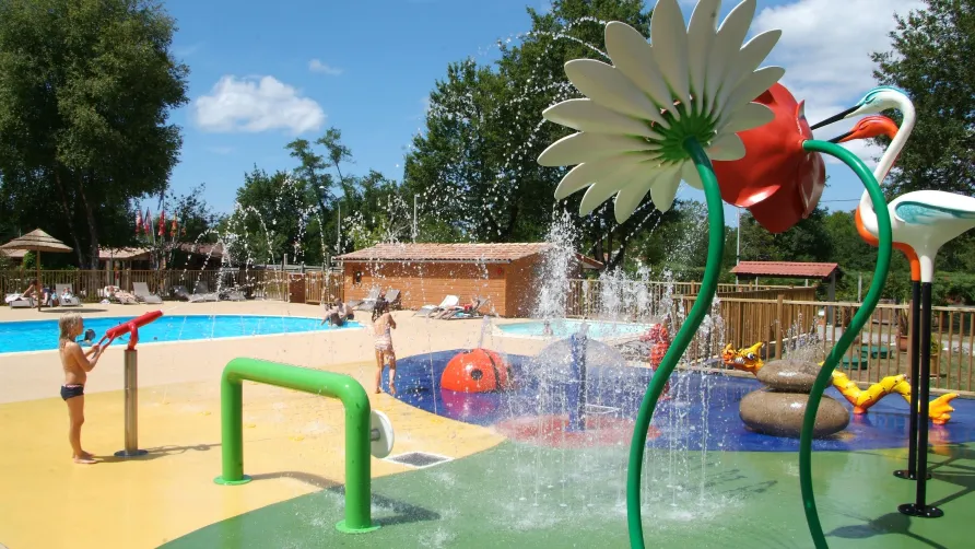 CAMPING LES OURMES