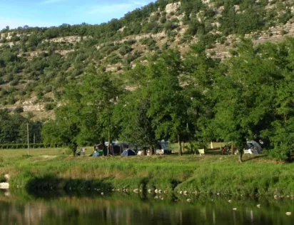 CAMPING LES PLATANES