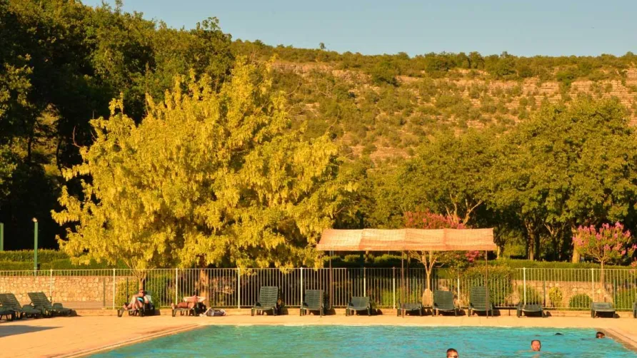 CAMPING LES PLATANES