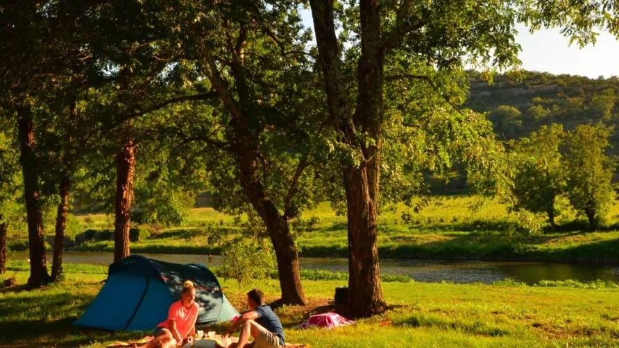 CAMPING LES PLATANES