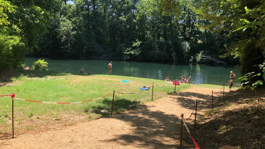 Camping  & Aire Naturelle Le Mas de Rome