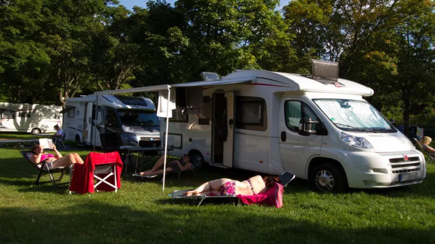 Camping Au Pré Du Lac