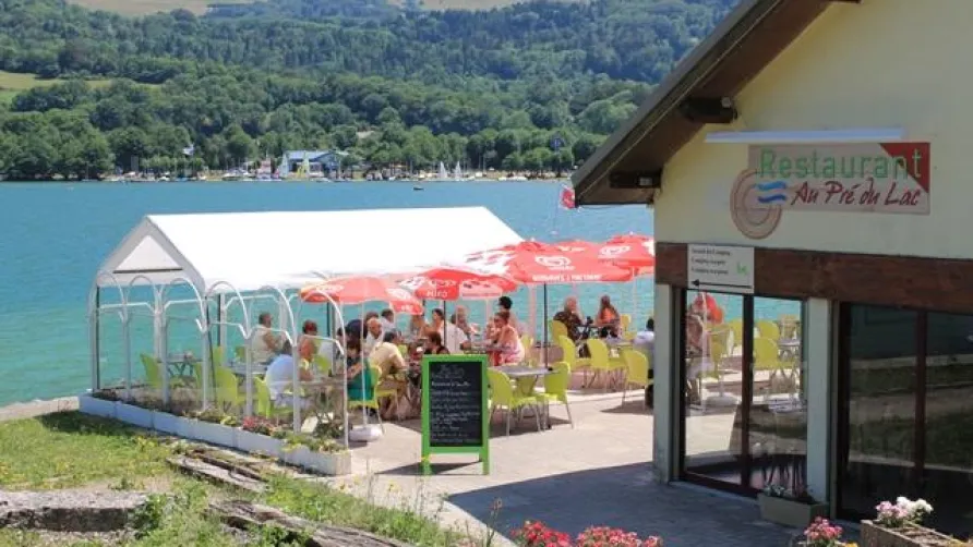 Camping Au Pré Du Lac