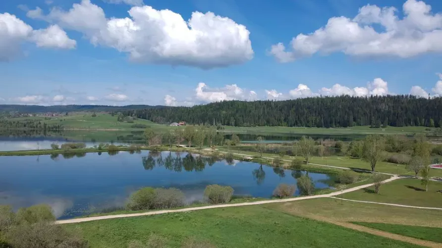 CAMPING DU LAC DE REMORAY