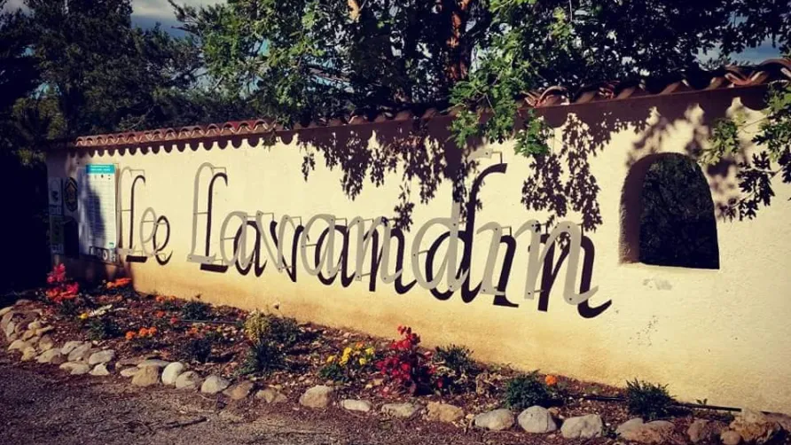 Ushuaïa Villages - Camping Le Lavandin ***