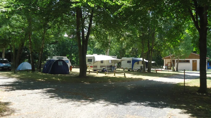 Camping Des Prairies d’Auvergne