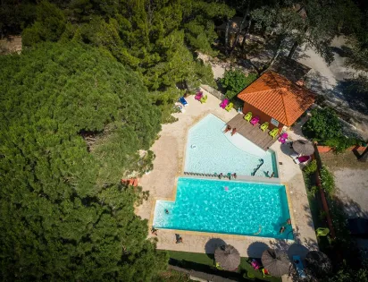 Camping La Tour de France***