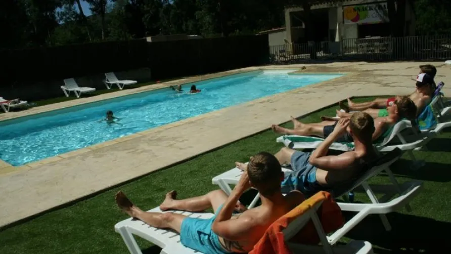 Camping La Tour de France***