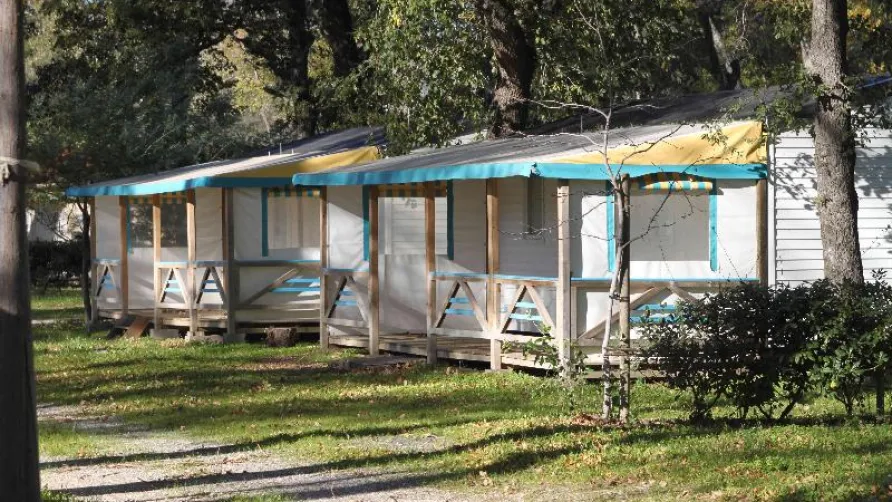 Camping La Tour de France***