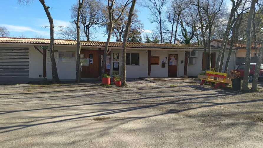 Camping Les Micocouliers