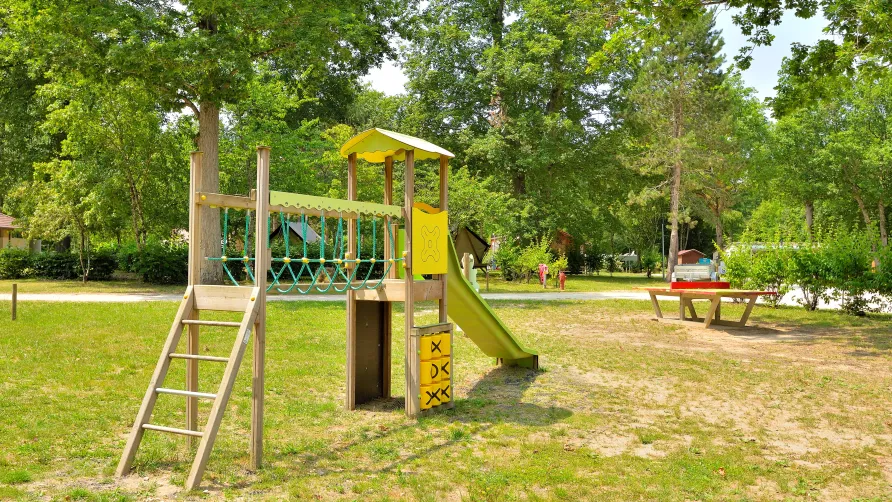 Camping Seasonova Etang de la Vallée