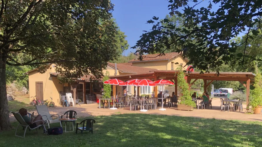 Camping Grottes d'Azé