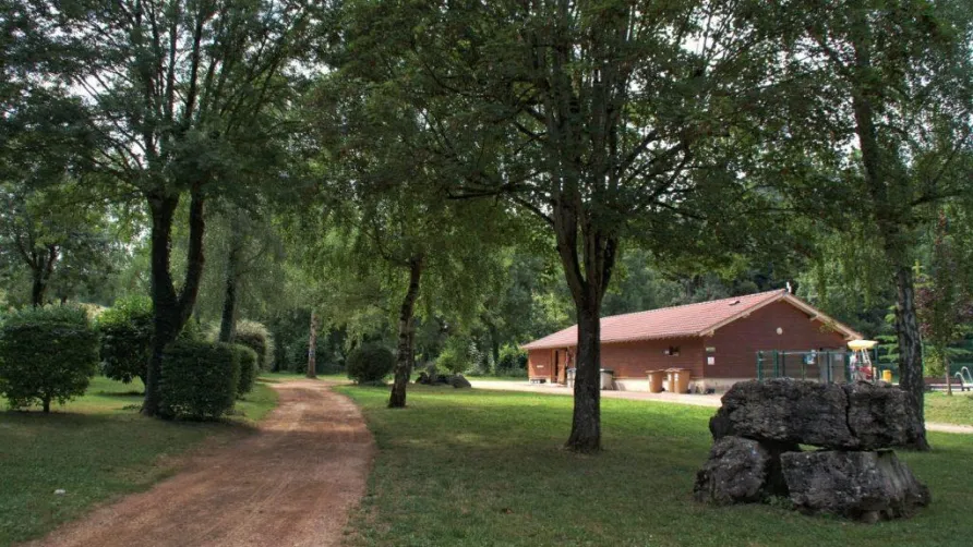 Camping Grottes d'Azé