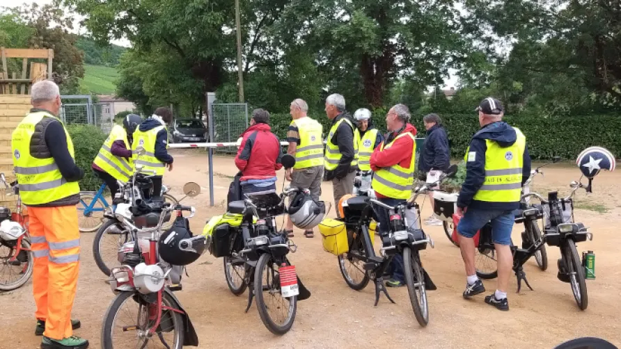 Camping Grottes d'Azé