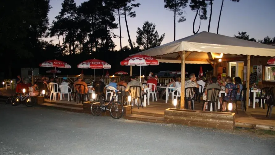 Camping Vert Bord'Eau