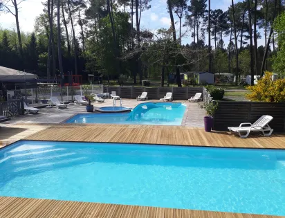 Camping Vert Bord'Eau