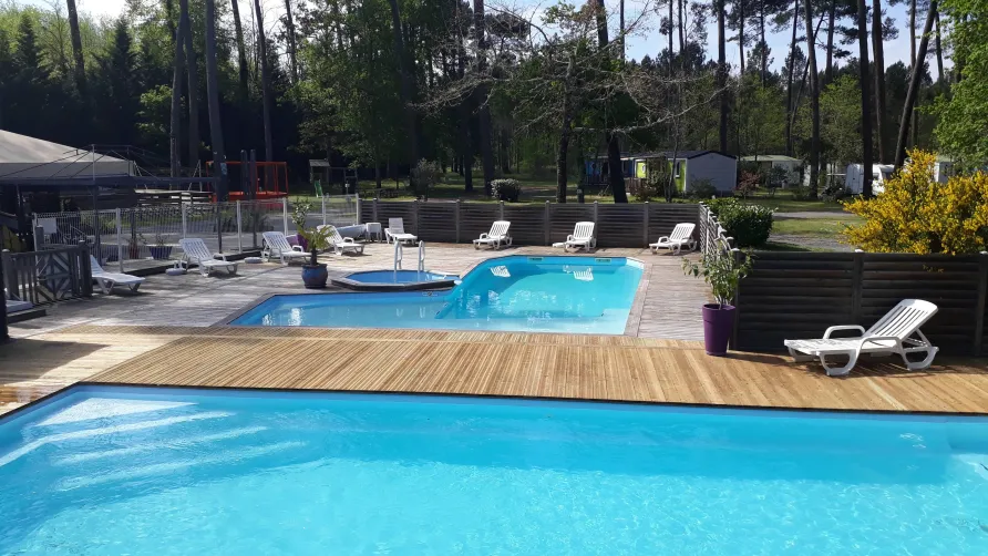 Camping Vert Bord'Eau