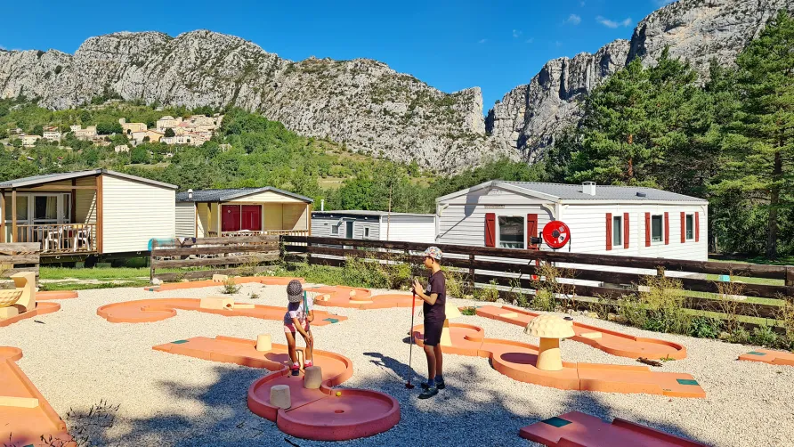 Camping Tikayan La Pinatelle