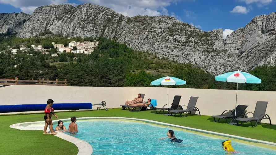 Camping Tikayan La Pinatelle