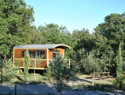 Roulottes et Cabanes de Saint Cerice