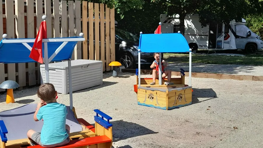 Camping L'Ile aux Mille Charmes