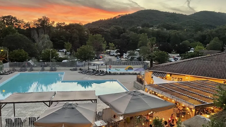 Camping La Garenne à Saint-Laurent-du-Pape / ARDECHE