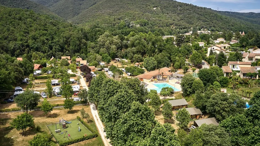Camping La Garenne à Saint-Laurent-du-Pape / ARDECHE